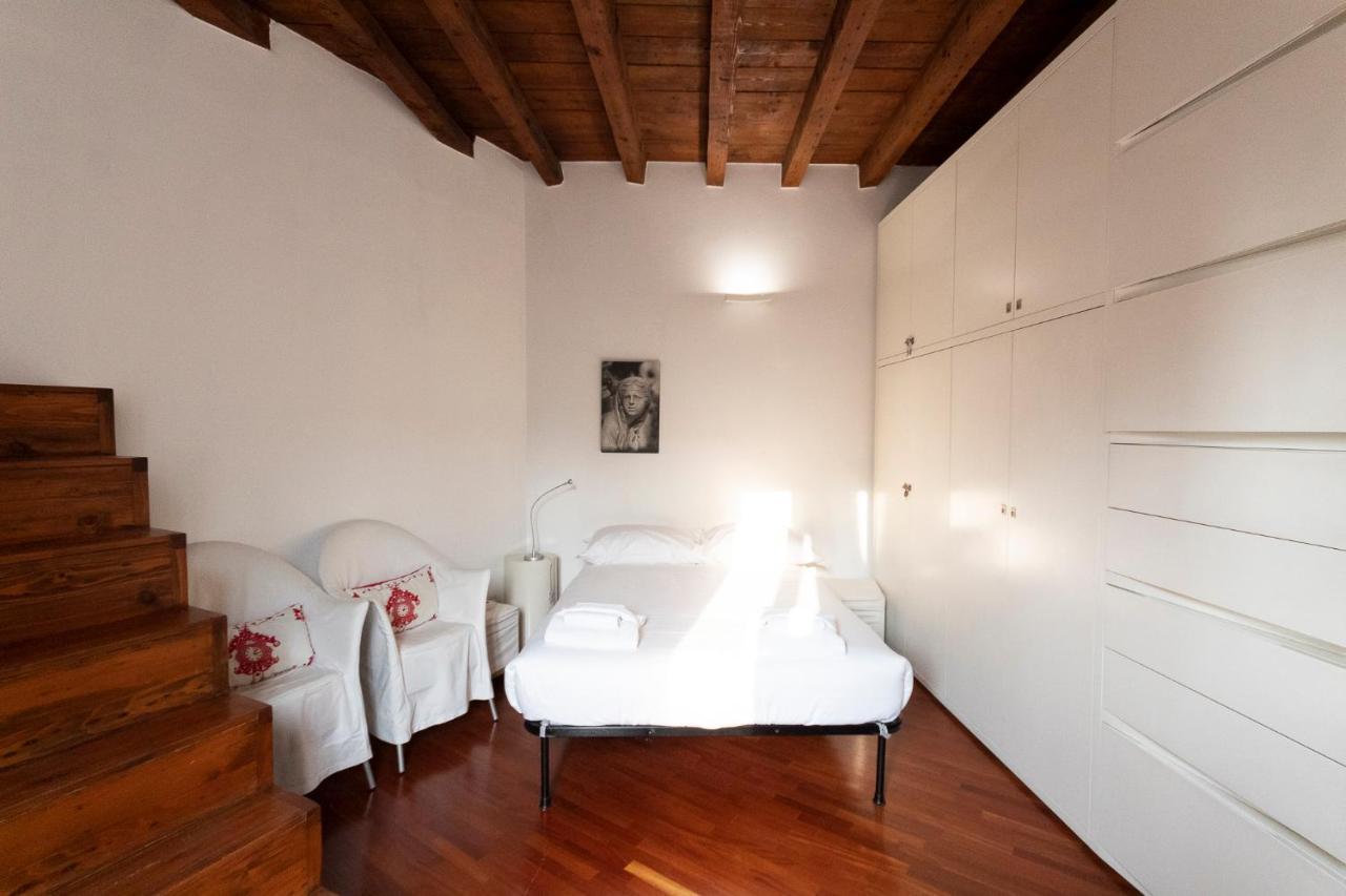 Anfiteatro Apartment In Brera Milano Eksteriør billede