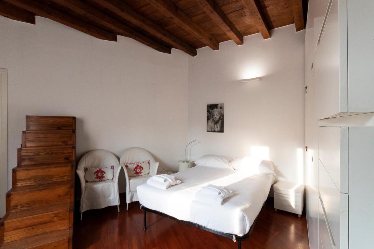 Anfiteatro Apartment In Brera Milano Eksteriør billede