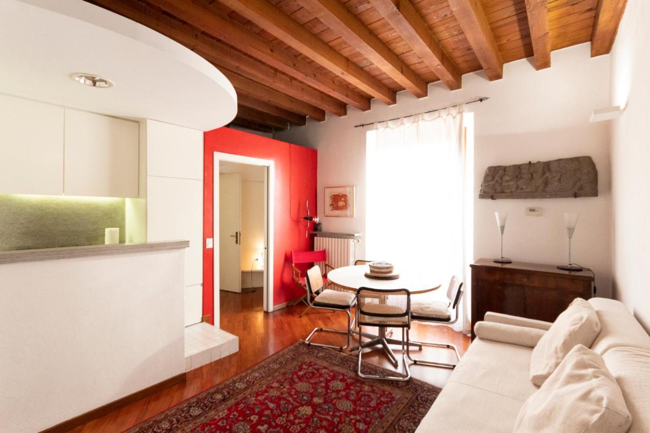 Anfiteatro Apartment In Brera Milano Eksteriør billede