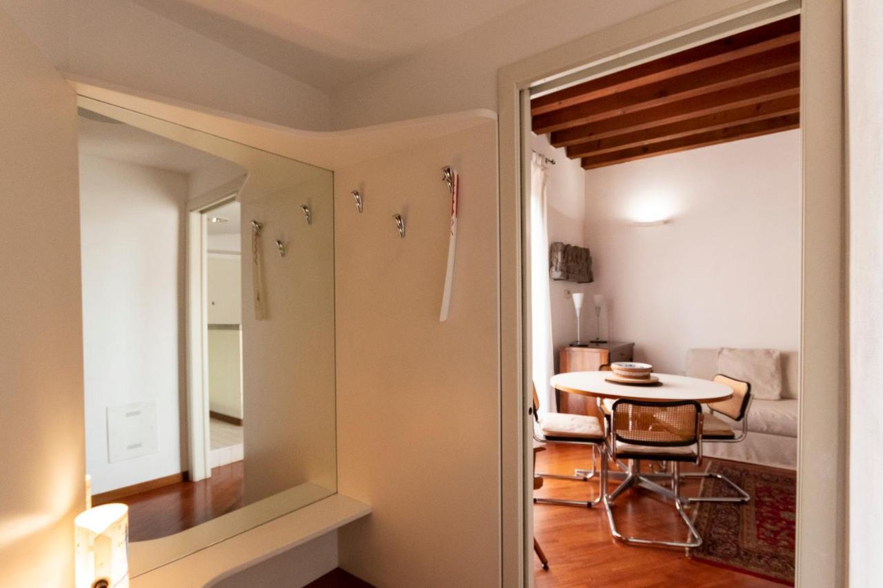 Anfiteatro Apartment In Brera Milano Eksteriør billede