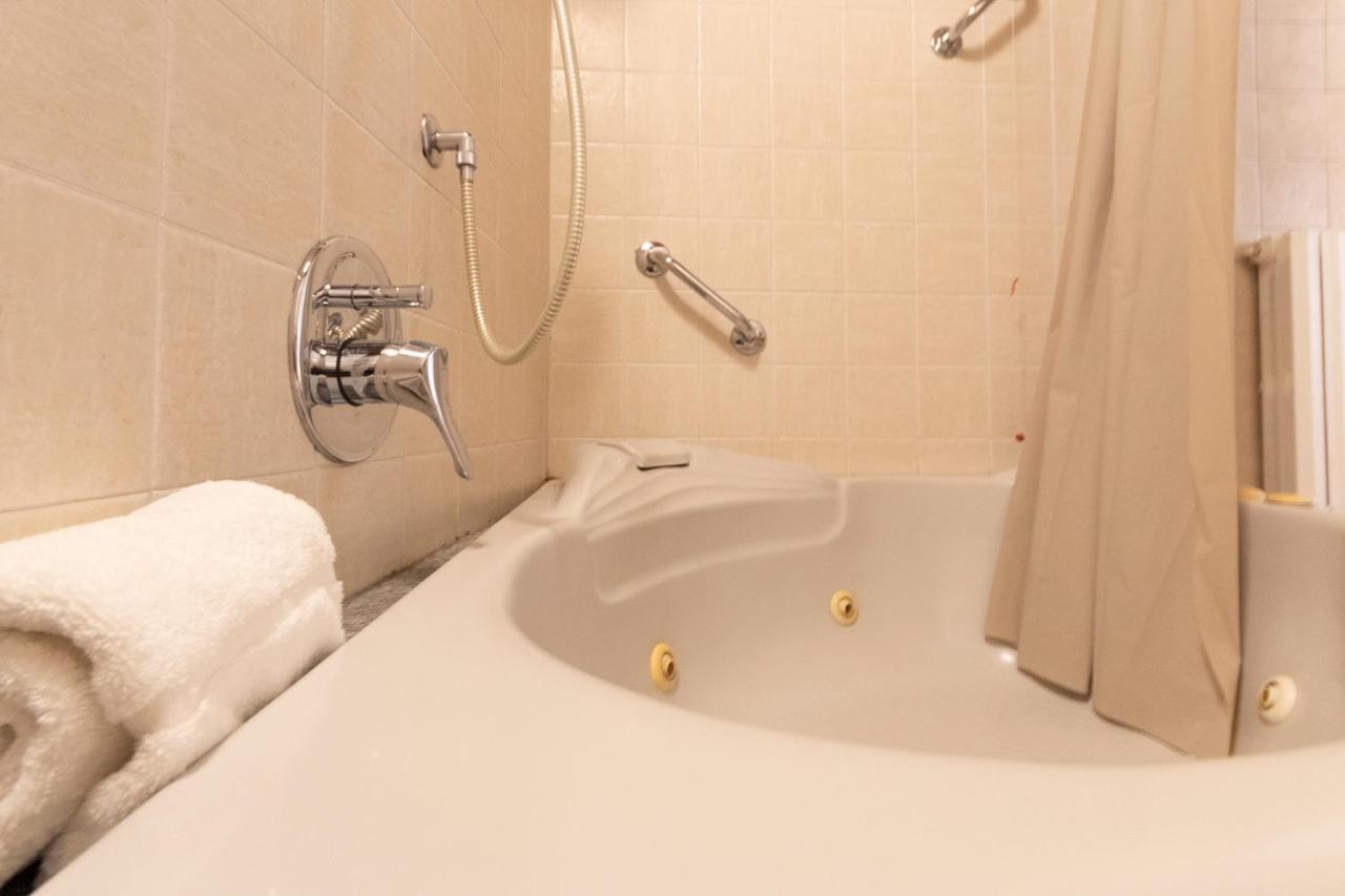 Anfiteatro Apartment In Brera Milano Eksteriør billede